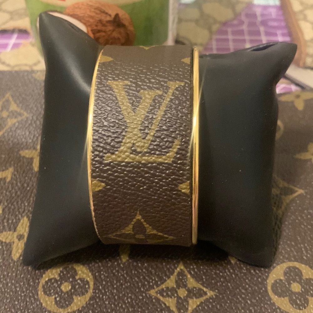 Cuff bracelet - Picture 2 of 6